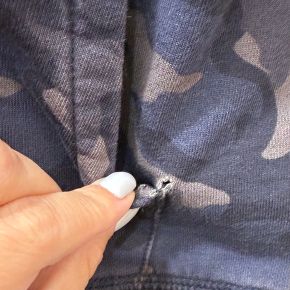 Psycho Bunny Navy Camo Hoodie with orange Logo - Picture 3 of 6